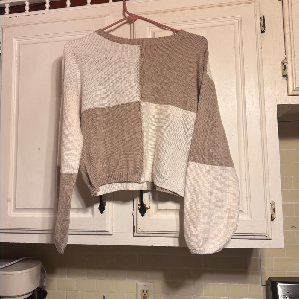 Color Block Sweater - Picture 3 of 4